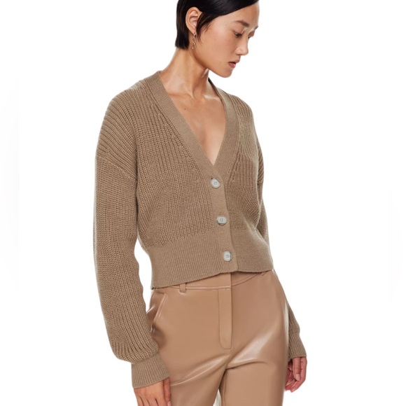 Aritzia Sweaters - BABATON ARITZIA CANEBERRA HEATHER GOLD CAMEL CROP VNECK CARDIGAN XS